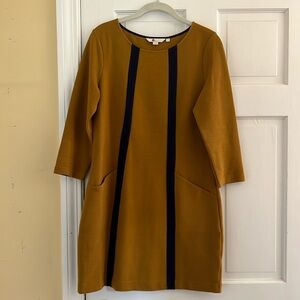 Gold knit dress with some stretch, navy accent - great for fall!